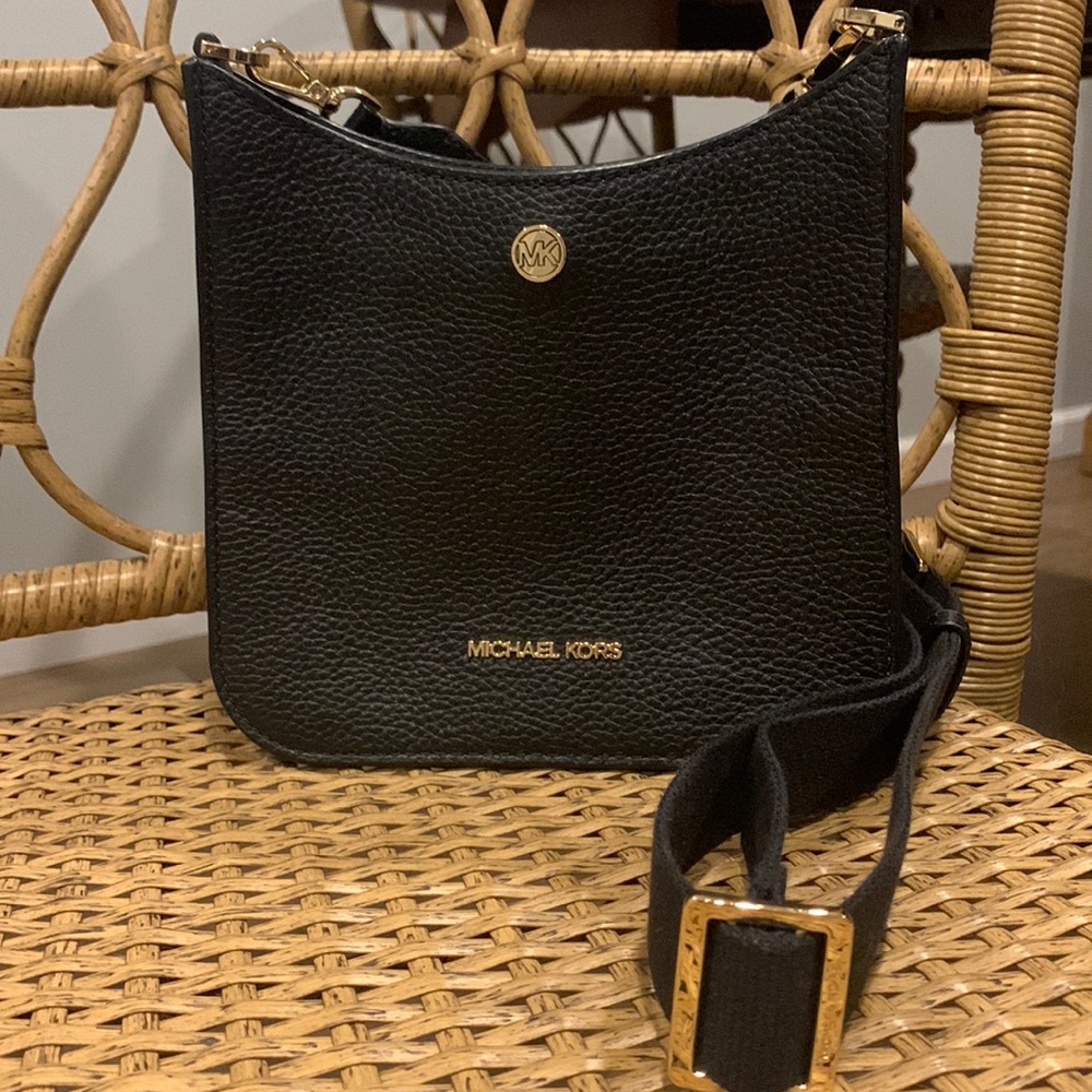 Michael Kors a Riley Small Messenger Xbody